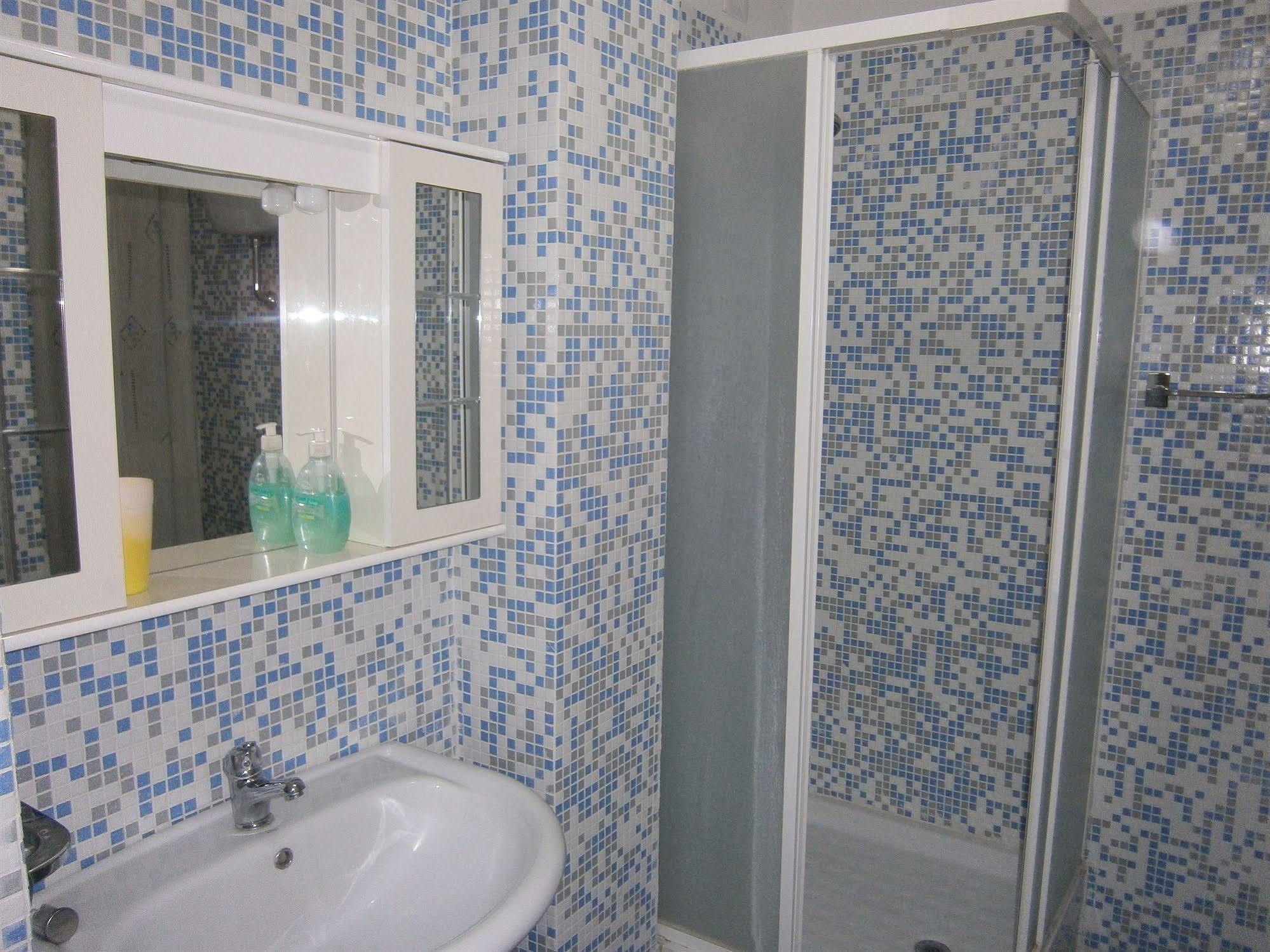 Lucky House Hotel Рим Екстериор снимка