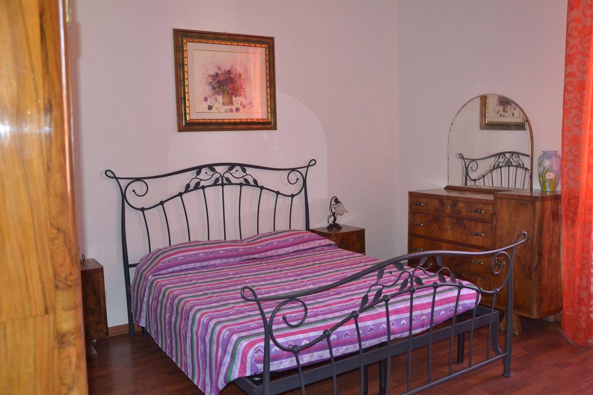 Lucky House Hotel Рим Екстериор снимка